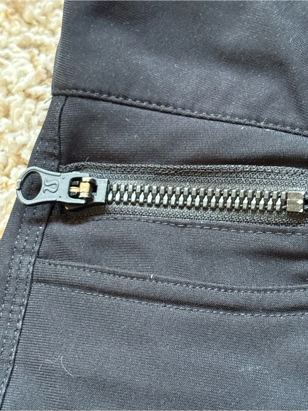 Lululemon AthleticaUrbanite Pant Black Sz 4